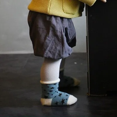Новинка зимы новорожденных Нескользящие Детские Носки из махровой ткани одежда для малышей для девочек/хлопковые носки для мальчиков - Цвет: Синий