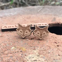 Маленькие милые деревянные серьги-гвоздики ручной работы в виде лисы, 10 пар