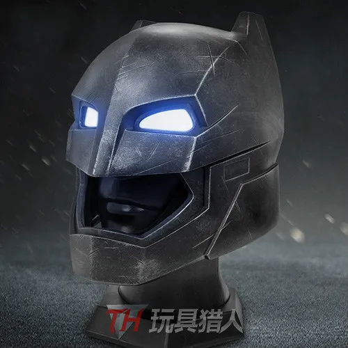 

Bretoys 1:1 Superman VS Batman Batman Helmet Reload Version for Cosplay