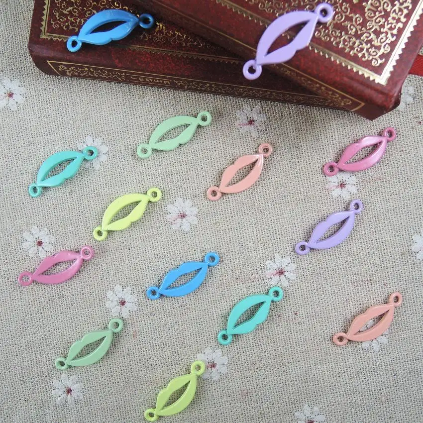 

2016 New 30pcs Zinc Alloy Metal Lips Charm Mixed Colors Kids Girls Bracelet Necklace Jewelry Making Charms & Pendants Z128
