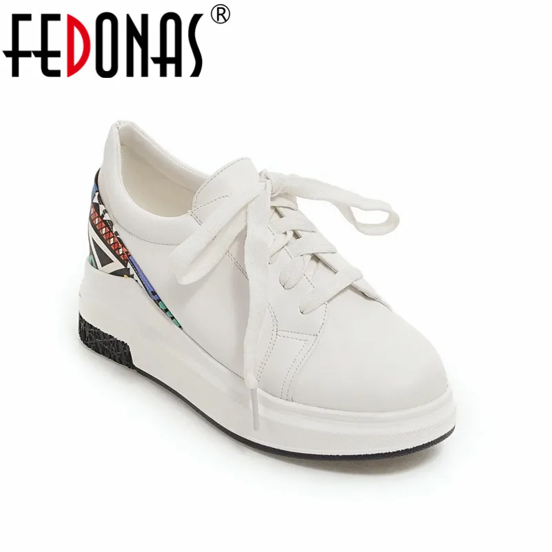 

FEDONAS Women Fashion Flats Shoes Female Women Casual Wedges Heels Brogue Girl Comfort Loafers Nurse Shoes Black White Big Size