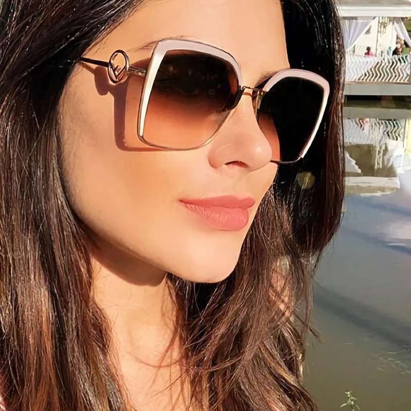 

RFOLVE Newest Square Elegant Sunglasses Women Luxury Brand Designer Italy Sun Glasses Female Vintage Ladies Shades Eyewear RF76