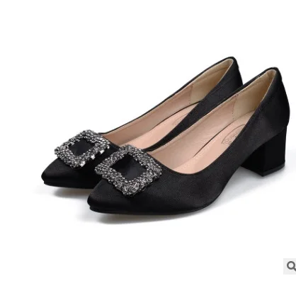 Женские модельные туфли на среднем каблуке с кристаллами; туфли-лодочки с острым носком; свадебные удобные лоферы серого и черного цвета размера плюс 17, 4; Новое поступление года - Цвет: black