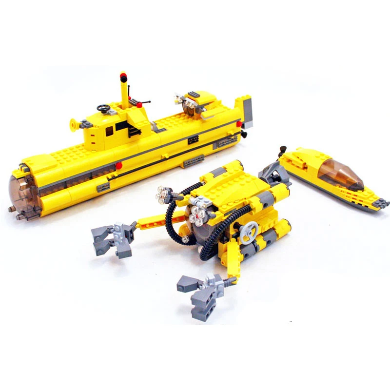 

24012 673pcs Creative The Underwater Explora Ship Deep diving Model Building Kits Block Bricks Toys Compatible Legoings Technic