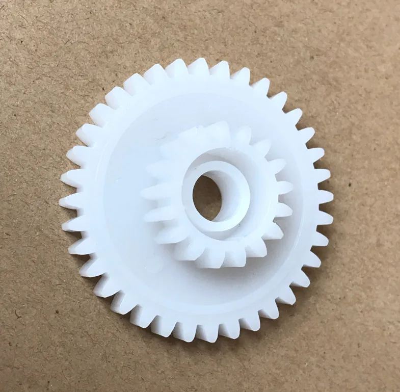 Free Shiping RU5-0576-000 High quality Compatible new printer accessories for HP5200 drive gear 1.8RMB