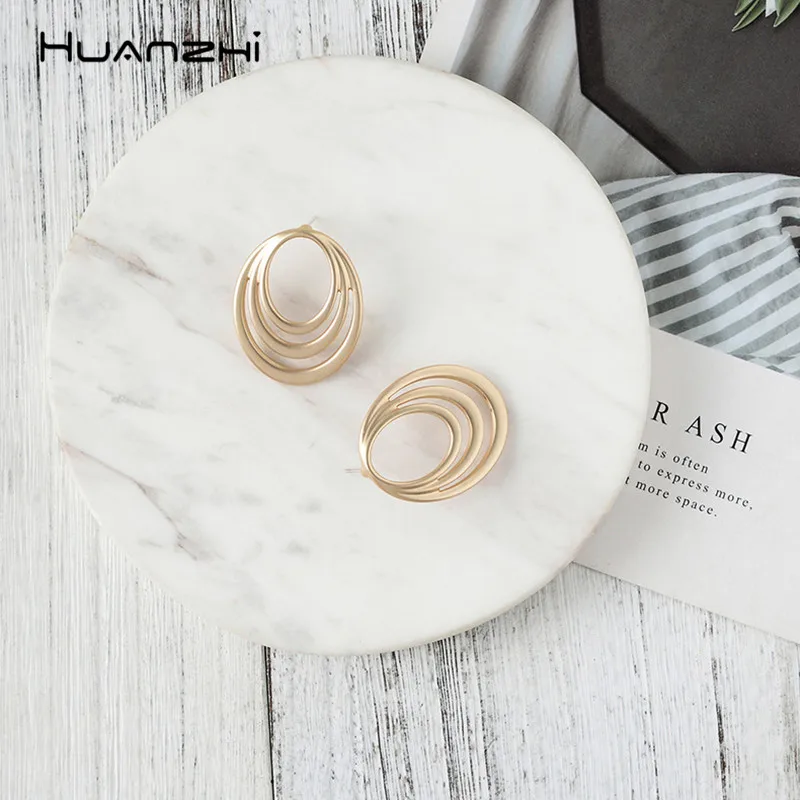 

HUANZHI S925 Multilayer Circle Exaggeration Gold Metal Plated Geometric Round Stud Earrings for Women Wedding Party Girl Jewelry