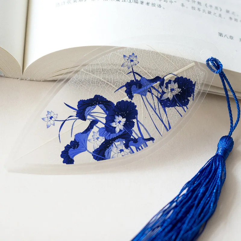 

Jiangnan ancient veins bookmarks blue and white porcelain lotus series