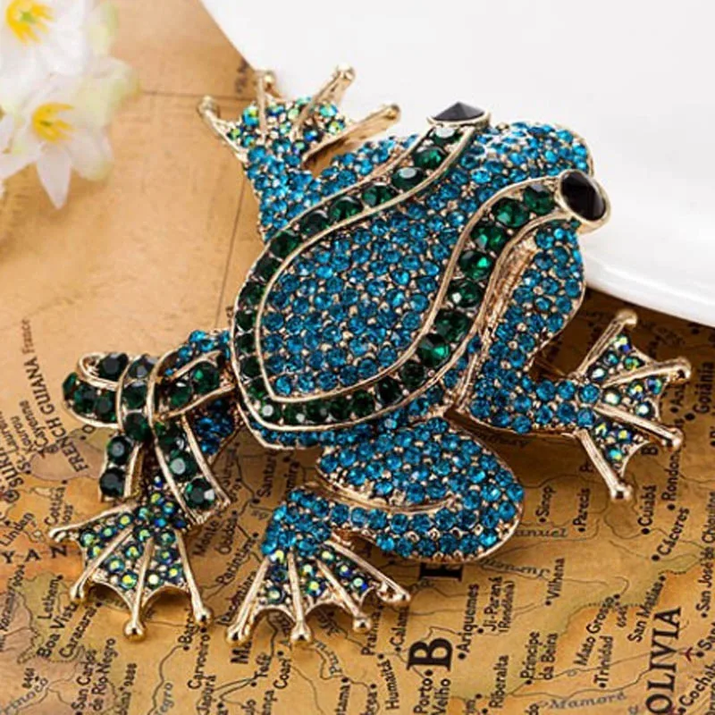 Zlxgirl Vintage Butterfly Brooch Women Party Gifts Colares Rhinestone  Brooches Bouquet Green insect Hijab Accessories Scarf Pins