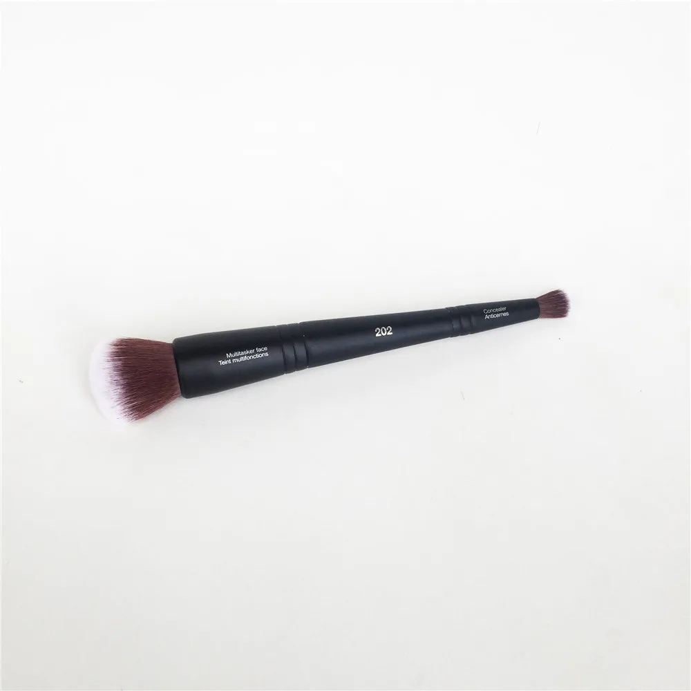 SEPHORA CLASSIC Multitasker Face & Concealer Brush 202 _ 1