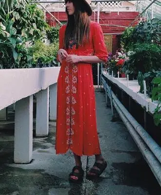 Бохо длинное платье осенние винтажные вискозные цветочные Вышитые v-образным вырезом три четверти рукав повседневные платья хиппи Бренд женское платье - Цвет: Красный