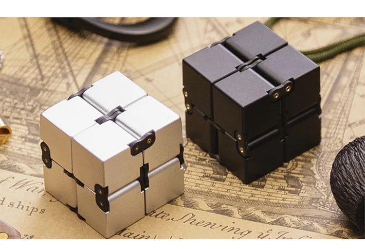 

infinity cube American infinite magic square alloy pocket square aluminum decompression artifact