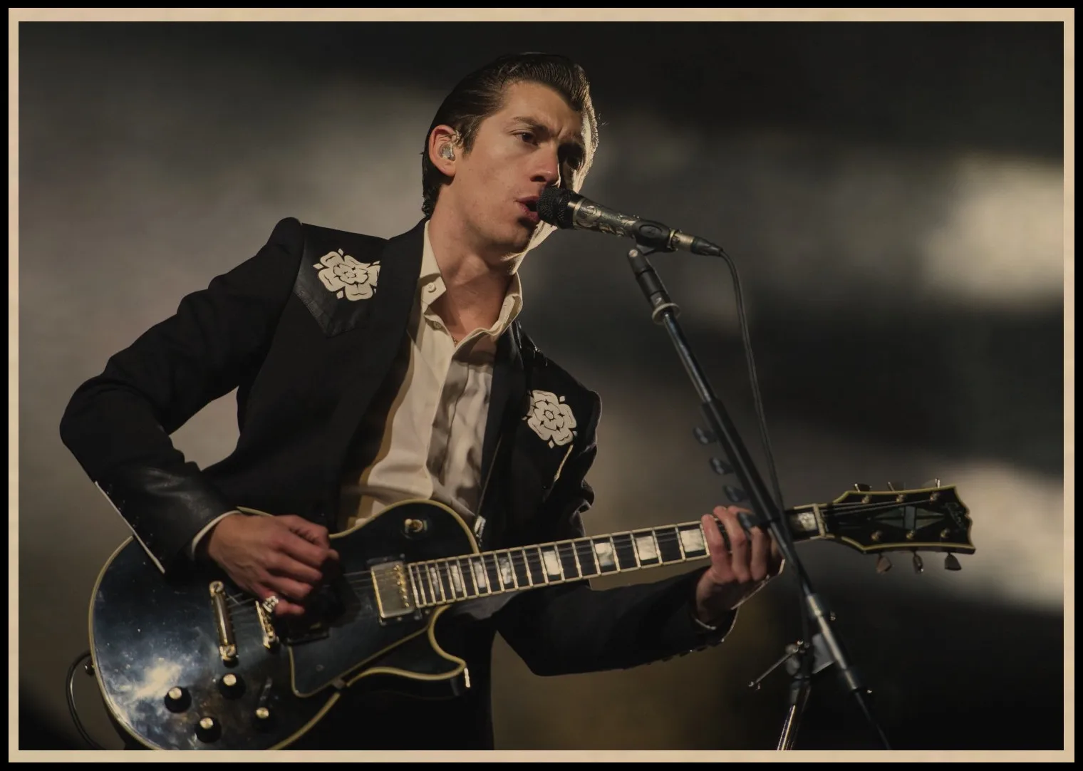 Rock band Arctic Monkeys Kraft Paper Posters Wall Home Bar Posters Home Decor Gift 03