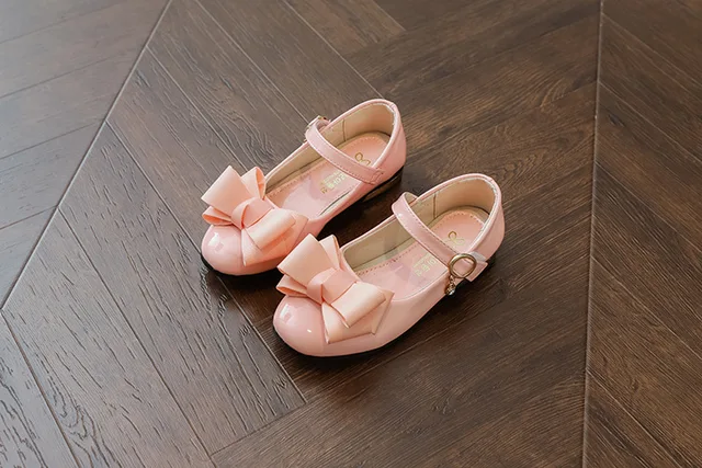 infant girl shoes size 6