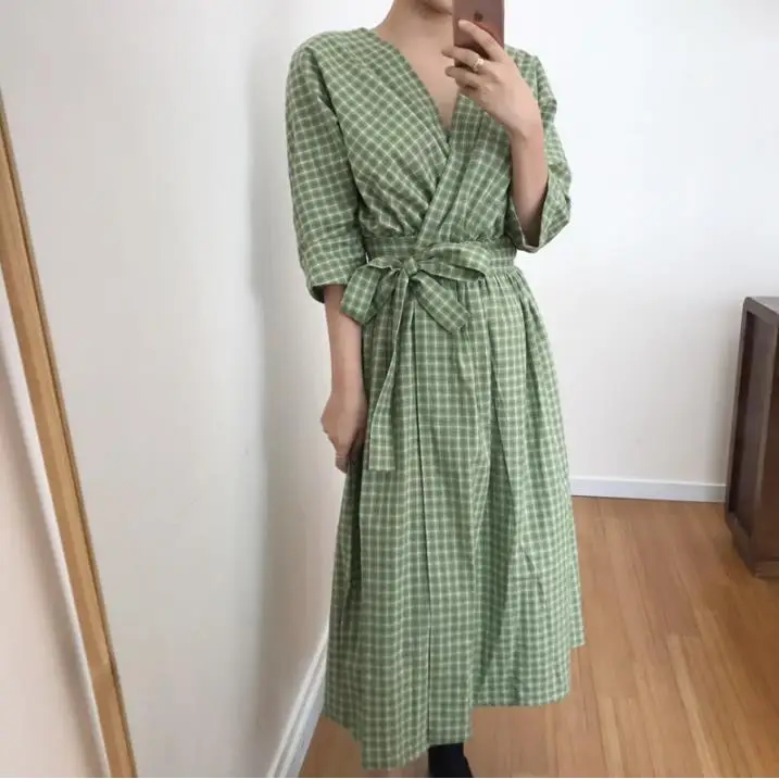 Весеннее и летнее женское платье с коротким рукавом из хлопка модным поясом в