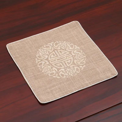 Изысканная вышивка Joyous Placemats квадратная Высококачественная льняная хлопковая Мода в китайском стиле обеденный стол защитные западные Подставки Под Еду - Цвет: Светло-желтый