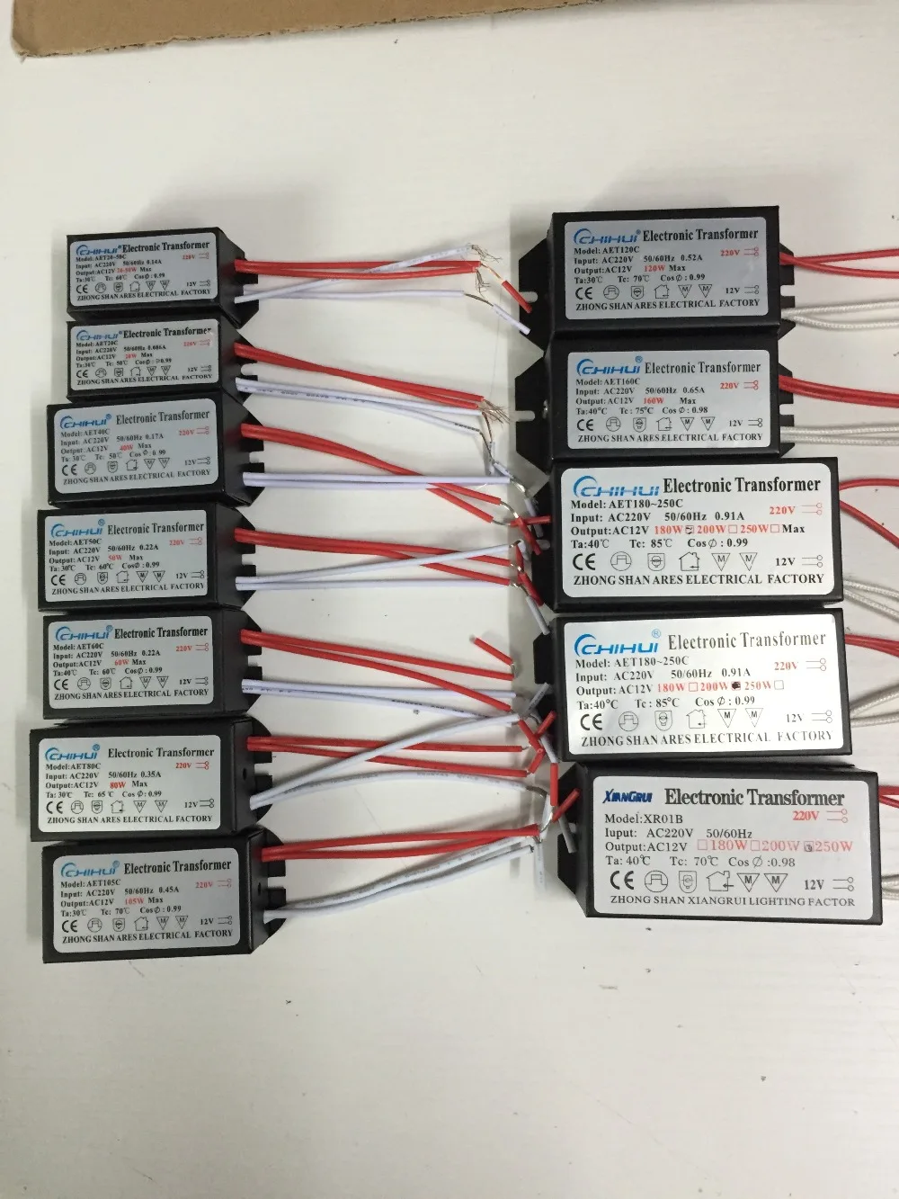 100psc/Лот 200 Вт Электронный трансформатор 220 V-12 V светодиодный галогенные светильник лампа Мощность драйвер питания с хорошей производительностью