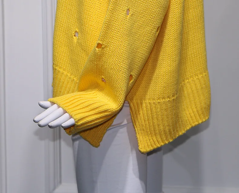 Star Yang Weitong Yellow Hollow V-collar Yellow Loose Side Split BF Lazy Wind Pullover Women 2019 V-Neck Sweater Pullover Women Star Yang Weitong Yellow Hollow V-collar Yellow Loose Side Split BF Lazy Wind Pullover Women 2019 V-Neck Sweater Pullover Women