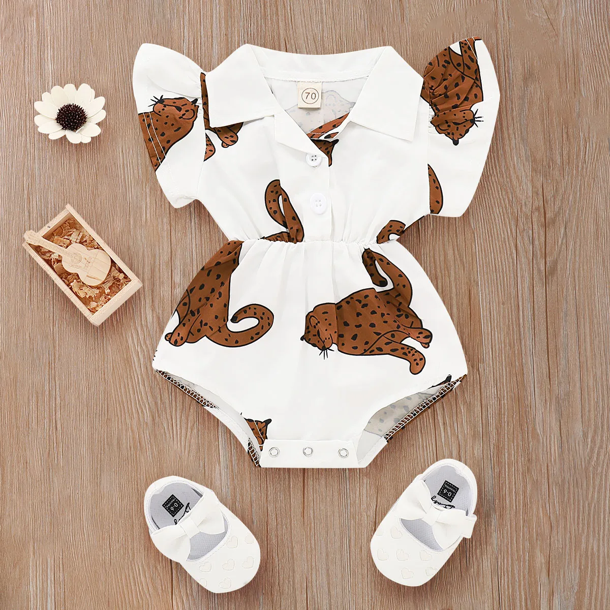 Одежда для маленьких девочек летние комбинезоны, милый комбинезон с короткими рукавами и принтом для новорожденных девочек, одежда белый комбинезон на возраст от 0 до 24 месяцев