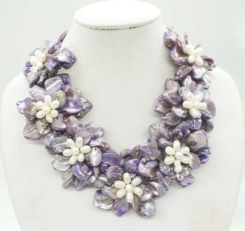 free delivery. Beautiful shell, pearl flower necklace