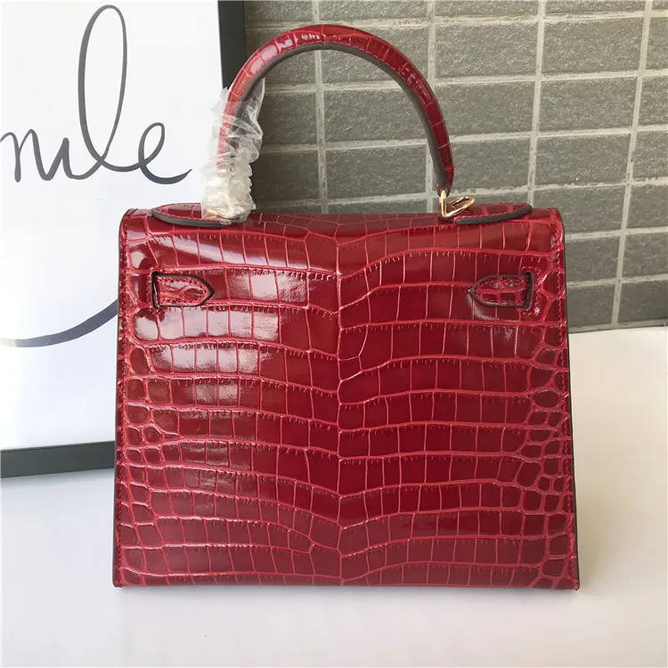 “ Bolsa do Couro Flores da Forma de Carneiro