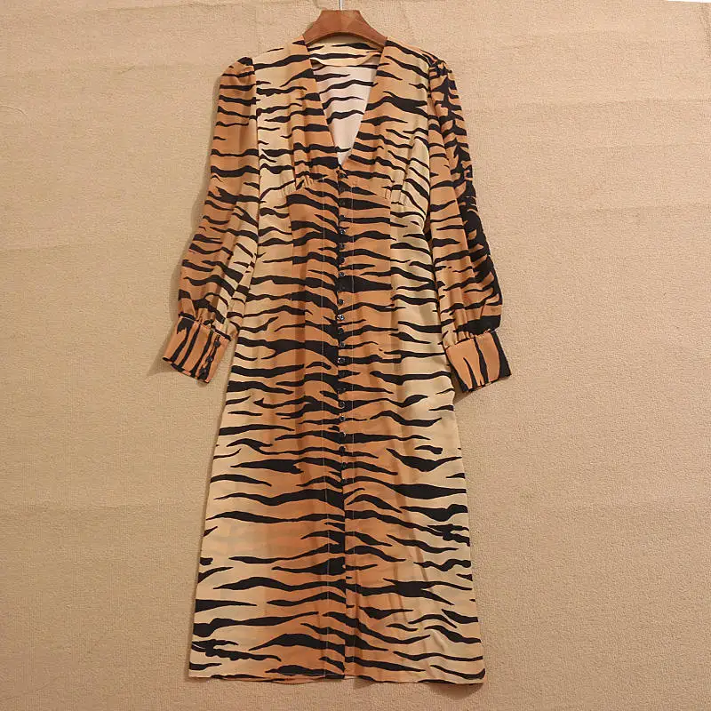 Шелк женское платье с принтом тигра, длинное приталенное платье миди с глубоким v-образным вырезом и пуговицами спереди - Цвет: as show picture