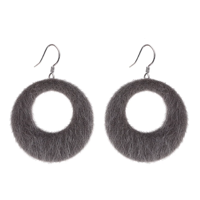 EK2061 Европейский преувеличенный Мех волос круг Висячие серьги для женщин модные ювелирные изделия Простой Большой Круглый Помпон плюшевые Brincos LOVE - Окраска металла: gray