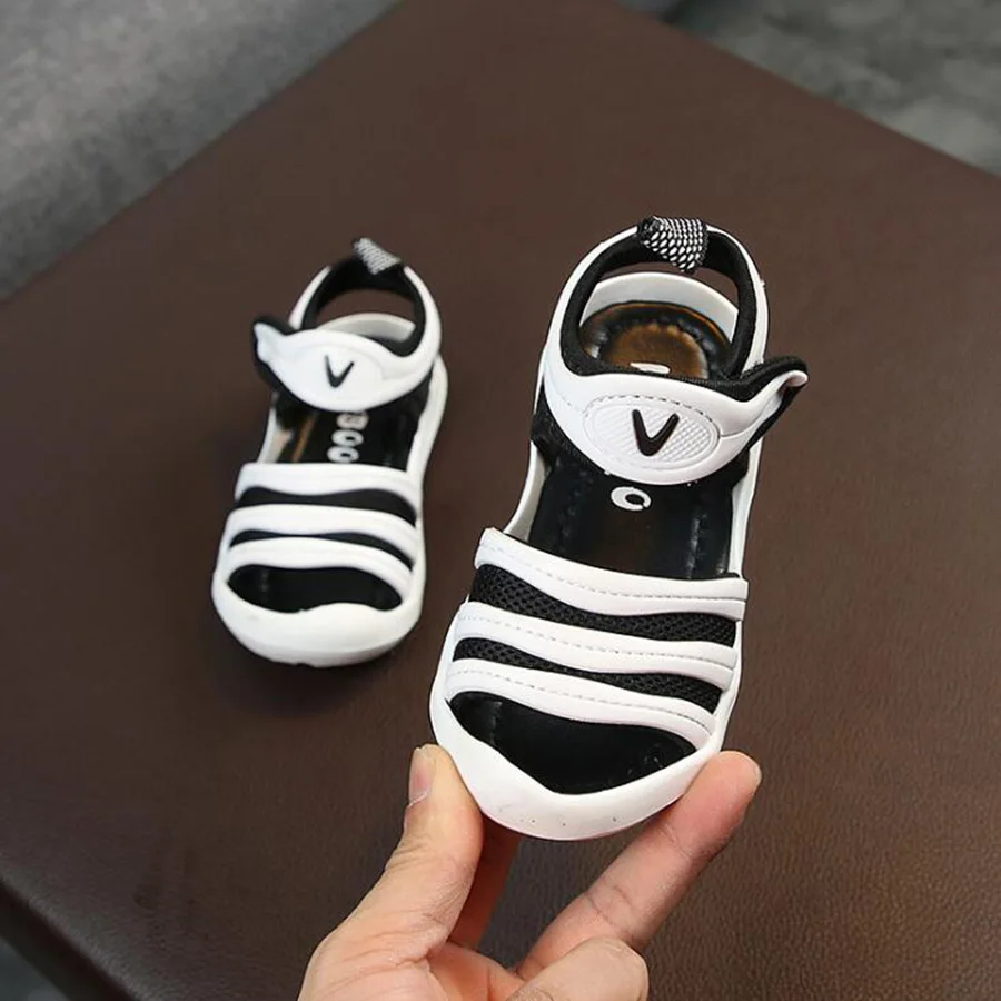 MHYONS/Новая коллекция одежды для маленьких детей летние сандалии обувь для детей модные однотонные Цвет сандалии детские сандалии пляжные для мальчиков и девочек обувь size21-30 - Цвет: Белый