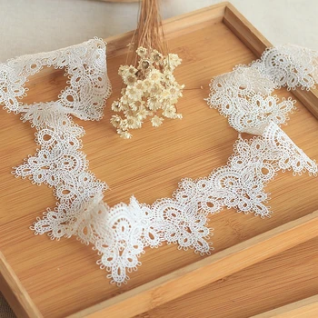 

2Yaed/Lot Off-White High Quality Lace Trim Delicate Floral Lace Ribbon Venise Lace Fabric For Costumes