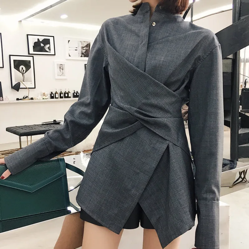 Koop Lanmrem 2020 Nieuwe Grijs Cross Taille Onregelmatige Ontwerp Stand Kraag Shirt Asymmetrische Temperament Persoonlijkheid Vrouwen Blouse BC631