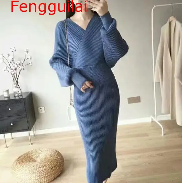 

Women Two Piece Set 2019 Winter Lurex V-neck Batwing Sleeves Knit Pullover Women Knitting Skirt Sets Female 2pcs Knit Sets