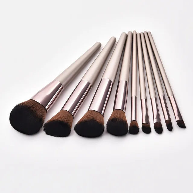 자연적인 아름다움을 빛내는 부드럽고 다목적 합성 화장품 브러쉬 세트