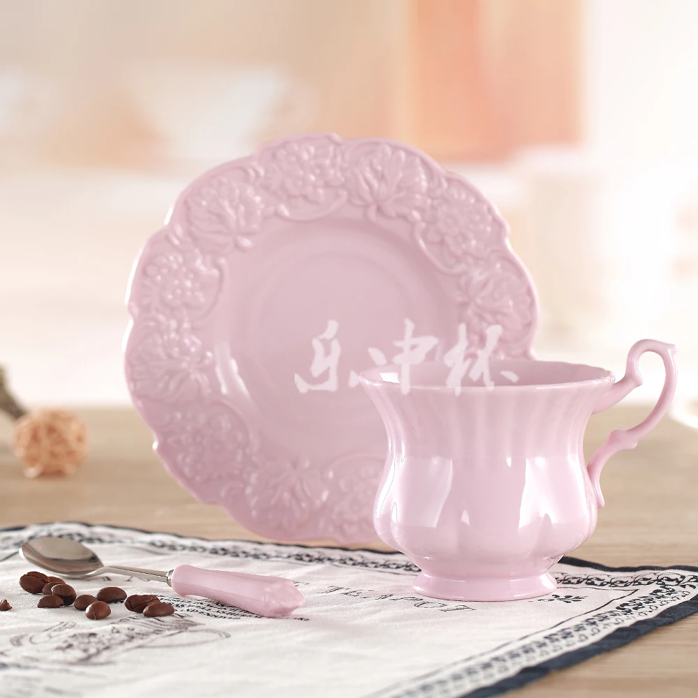 Элегантная розовая кофейная чашка блюдце ложка набор Европа принцесса керамическая чайная чашка 180 мл Топ фарфоровая чайная чашка для кафе "время пить чай" посуда для напитков