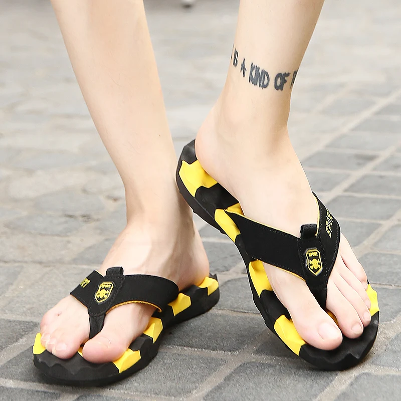 

2019 new summer men's slippers quality men's sandals flip-flops couple shoes waterproof non-slip comfortable beach shoes A51-665