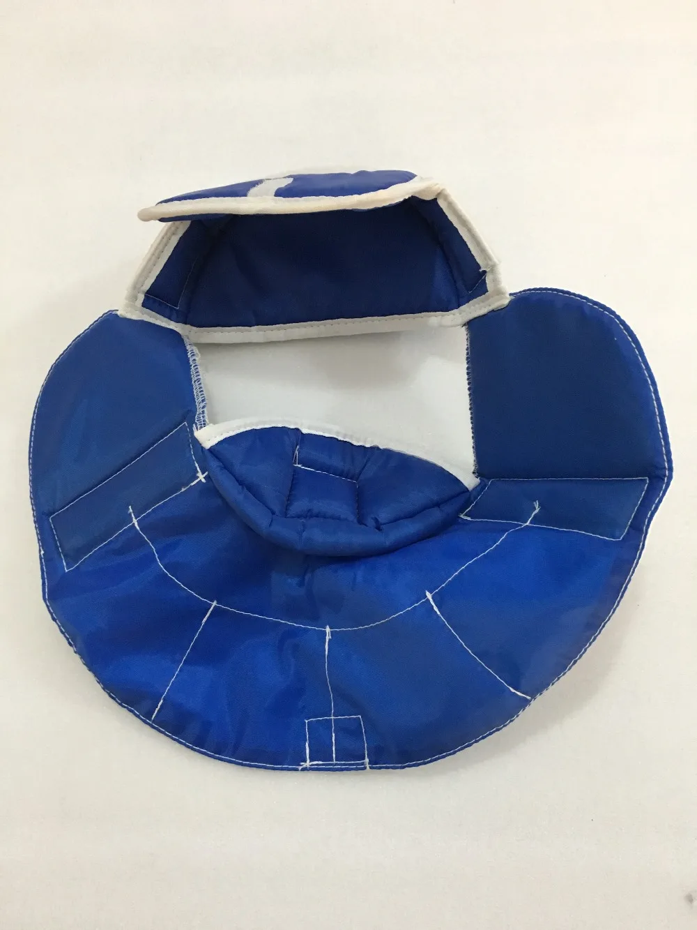 fencing mask lining, removable and washable lining, fencing products