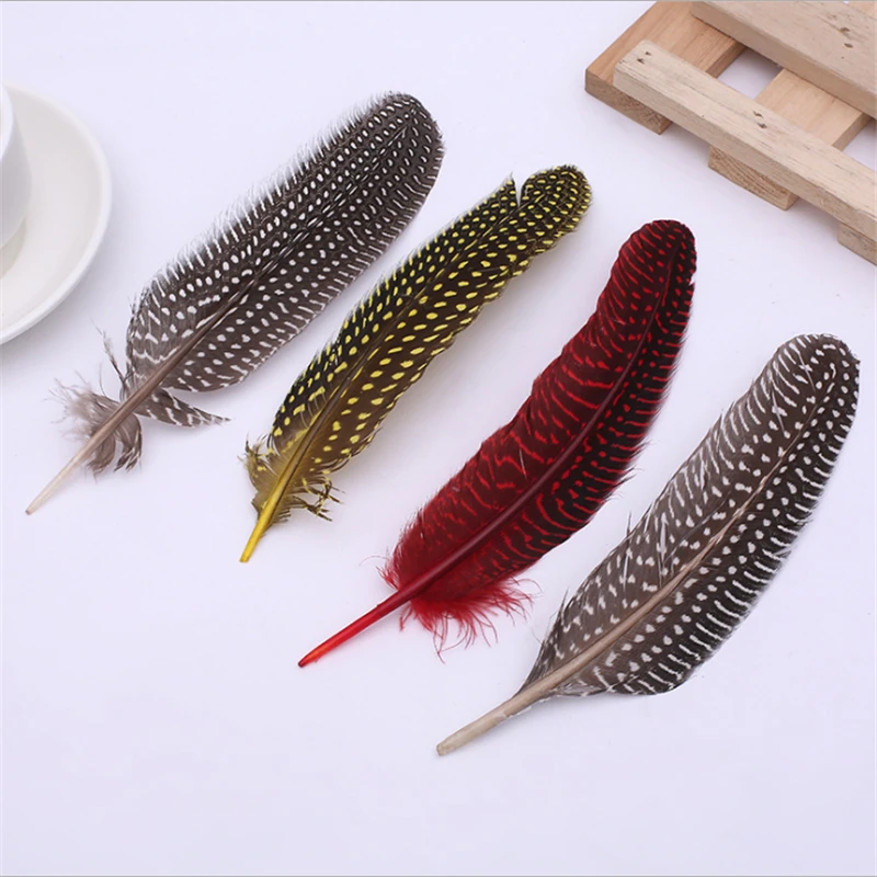 

50Pcs/Lot New Year Christmas Jewelry Diy Accessories Colored Guinea fowl Feathers 15-20cm Wedding Festivals Decorations 17