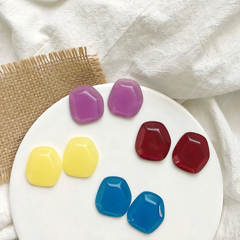 

Chadestinty Women Geometric Earrings Non Pierced Blue Yellow Red Clip Earing Simple Female Ear Cuff Earring Resin Earings brinco