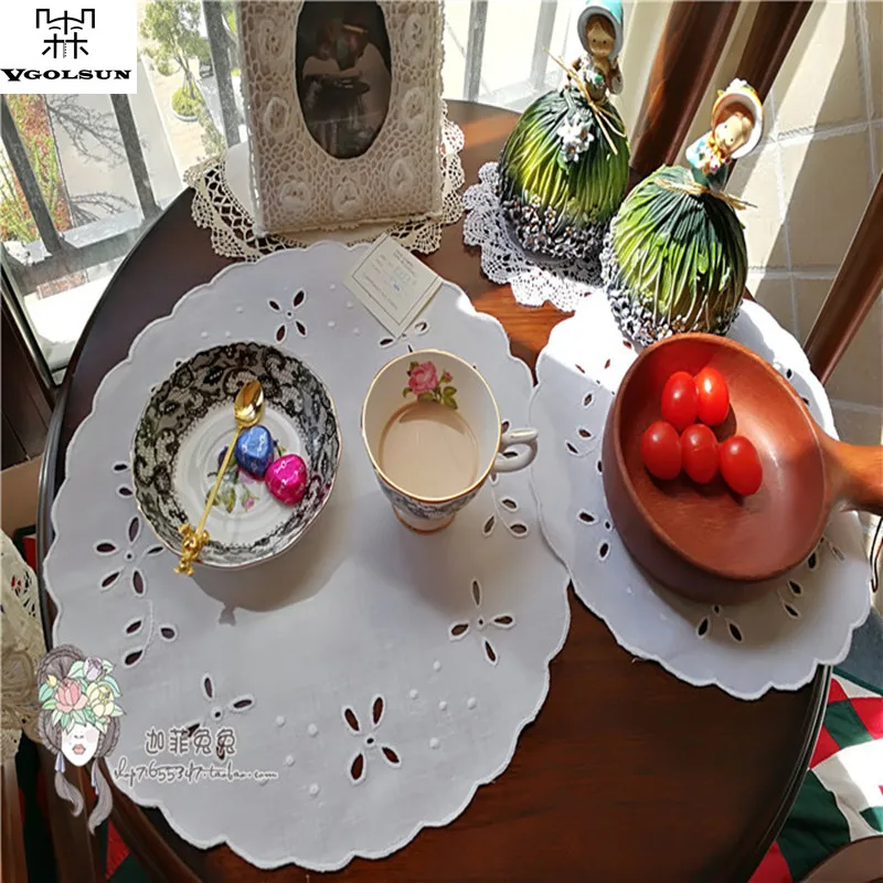 

12PCS/Dozen White Simple Kitchen Table Mats Cotton Linen Table Napkin Vintage Embroidered Decorative Placemats Mats Pads