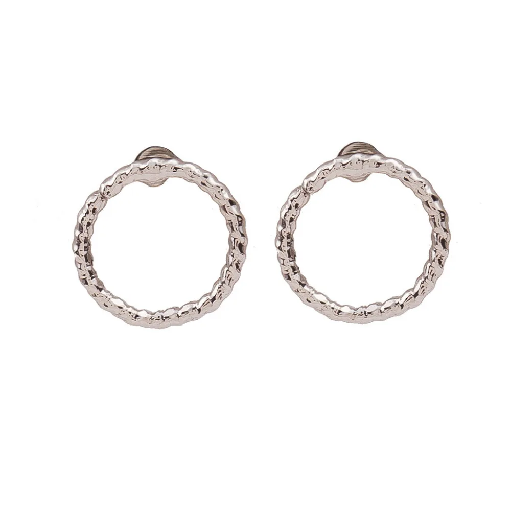 Сережки с кругом. Золотые сережки с кружочком. Серьги с маленькими кругами. Сережки кружочки сверху маленький кружок. Сережки кружочки.