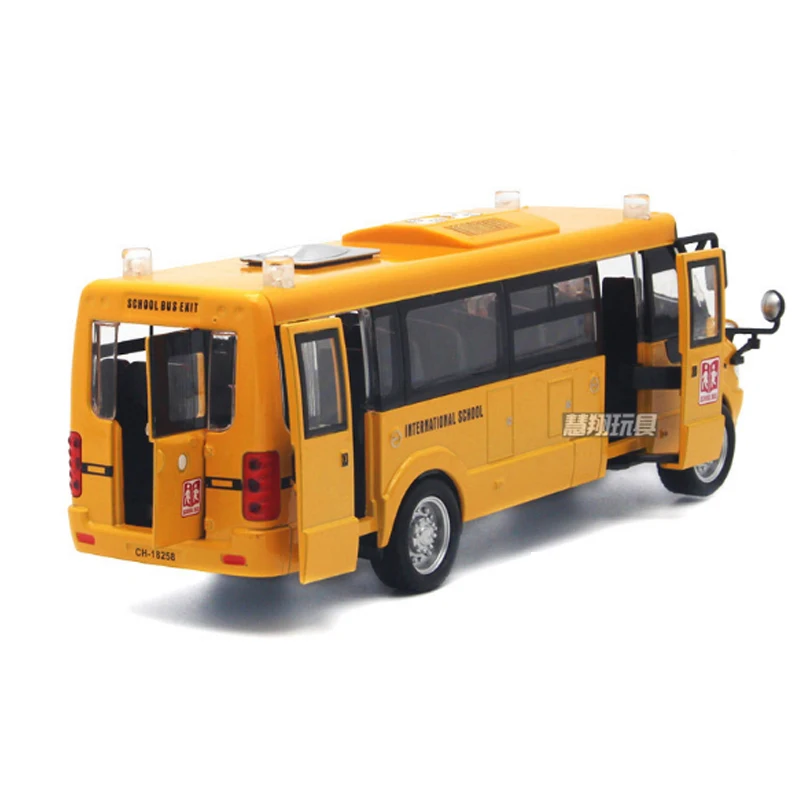 

Pull Back Car Model Alloy Diecast School Bus Model Car Toy 5 Open Doors Design With Light Sound For Kids Boys Hobby Toys Gift