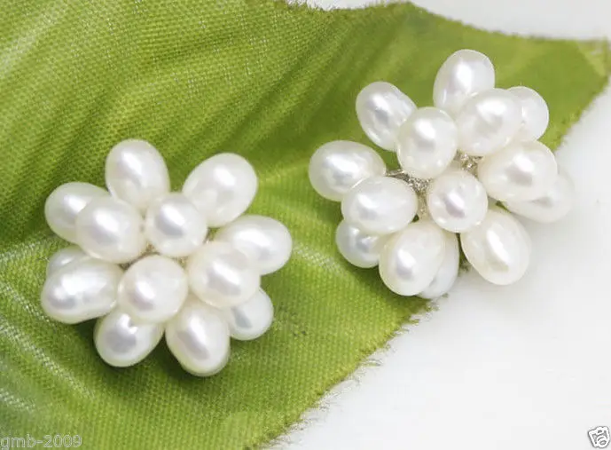 

Natural 6-7mm White Cultured Freshwater rice Pearl Silver Stud Earrings