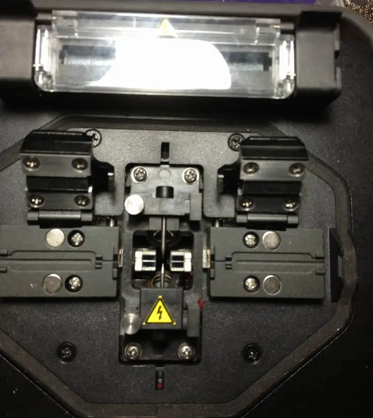 FIXTURE OF 41SHUO FUSION SPLICER AV6471 FOR FTTH CABLE 3