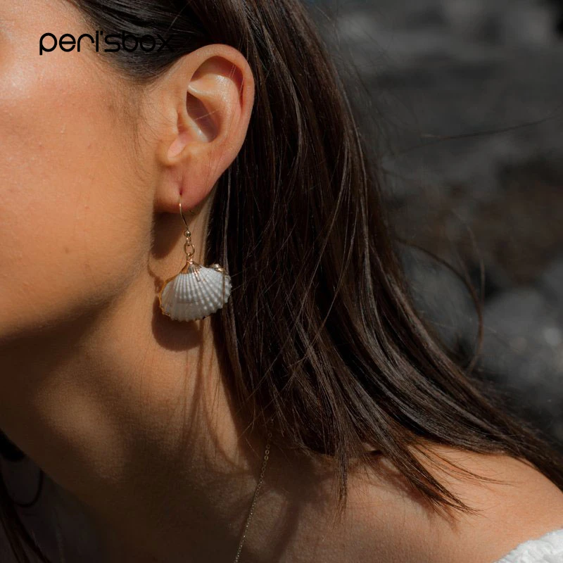 

Peri'sbox Boho Sea Shell Dangle Earrings Female Gold Dipped Scallop White Shell Earrings Summer Beach Jewelry Pendientes Concha