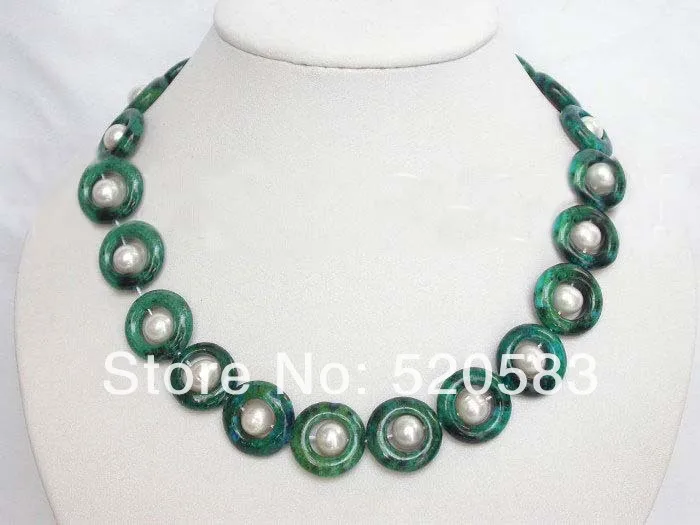 

beautiful 20mm green round coin Chrysocolla white pearls necklace