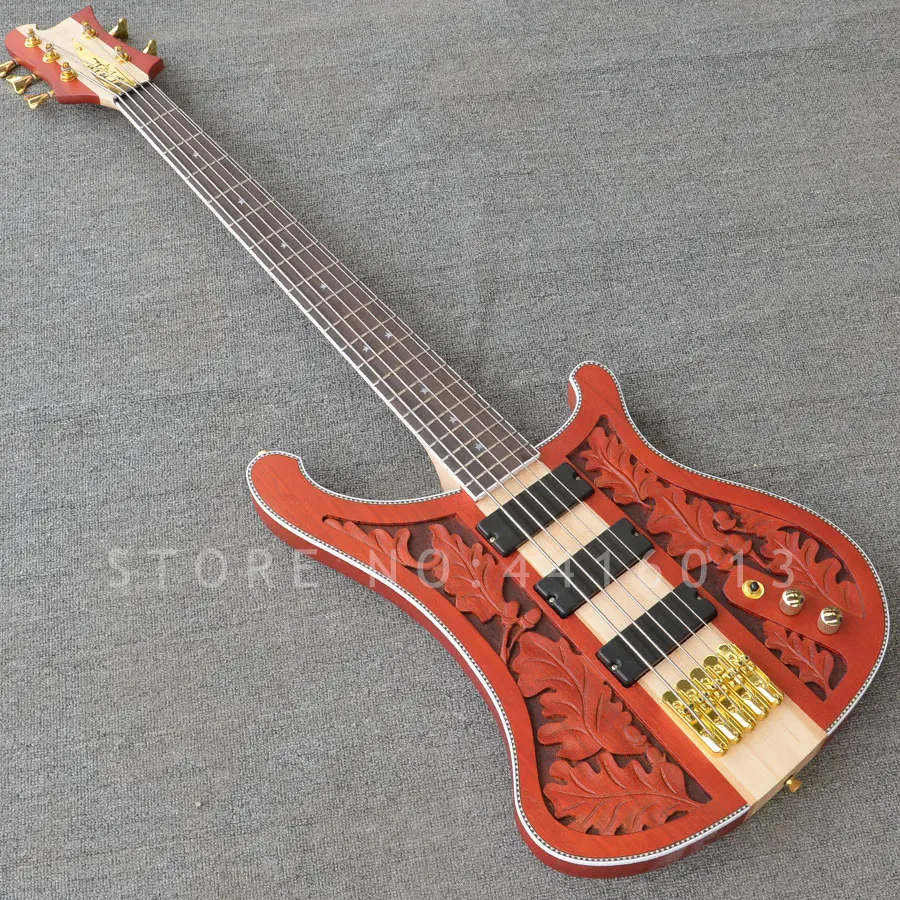 Rickenback-bass-5-string3