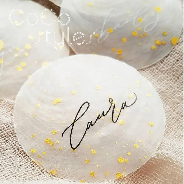 

Cocostyles customized beautiful white shell guest name card with hand writing for beach wedding invitation card