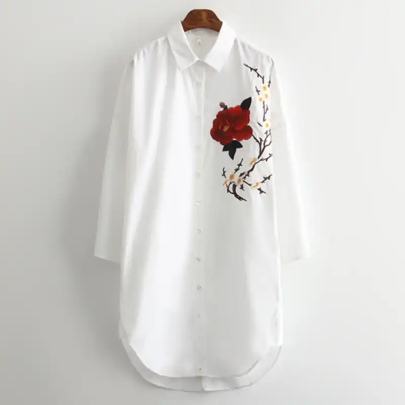 camisas blancas con bordados