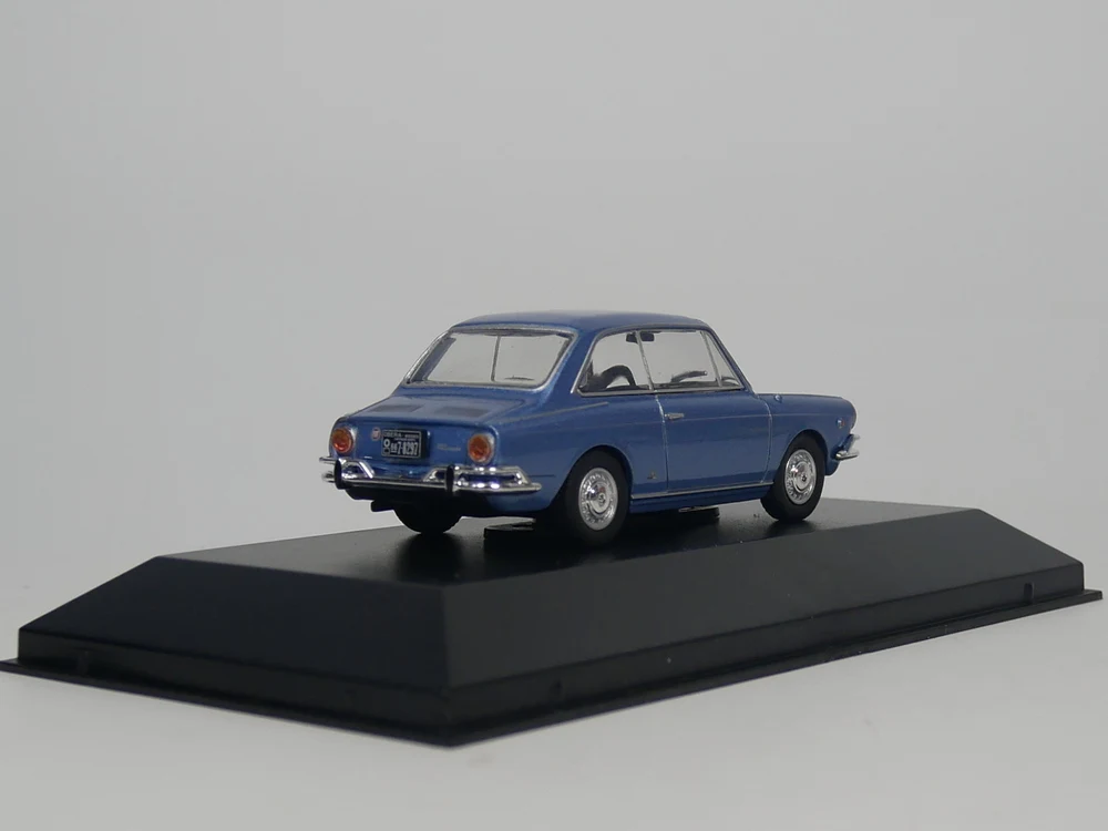 ixo 1:43 Fiat 800 1966 Diecast model car