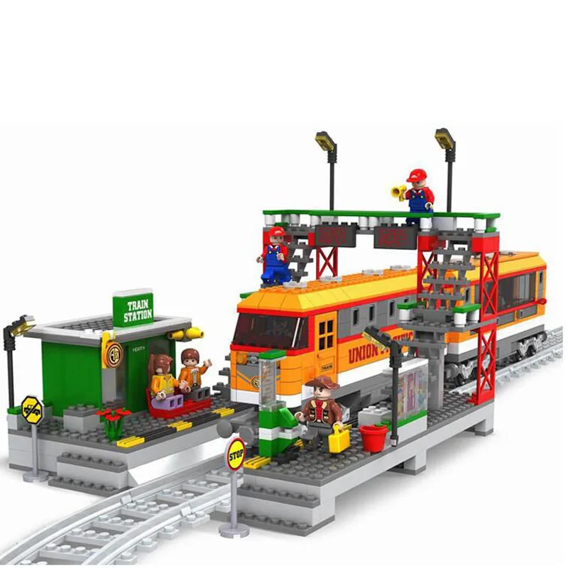 

AUSINI 25110 Building Blocks Building Bricks Train Series with Station and Railway Platform Kids DIY Bricks Toys for children
