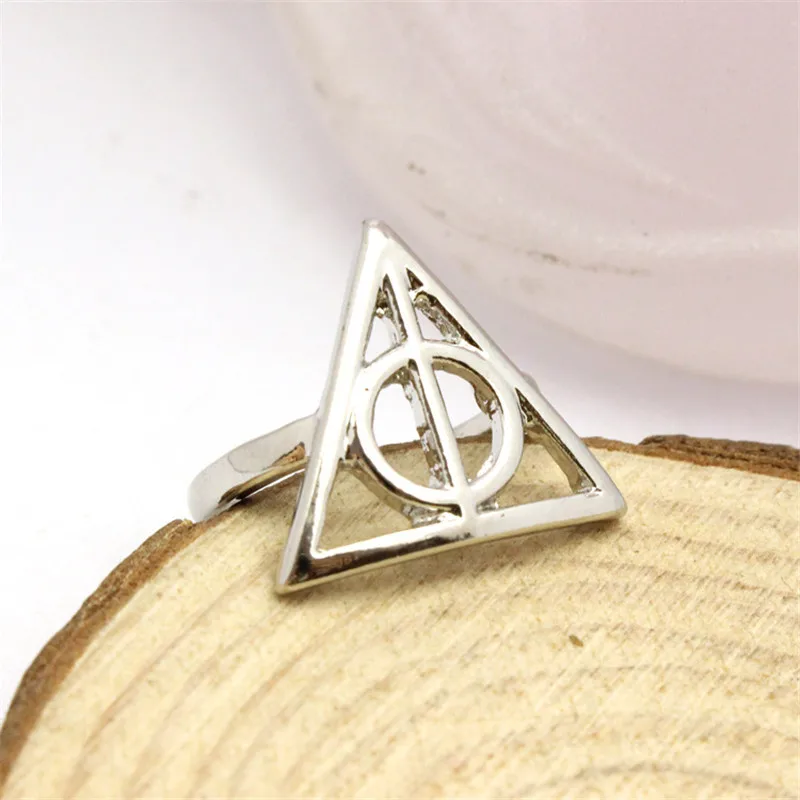 

HP Luna Deathly Hallows Ring Fashion Triangle Ring For Women&Men Jewelry Metal Ring Cosplay Toys Men Women Gift