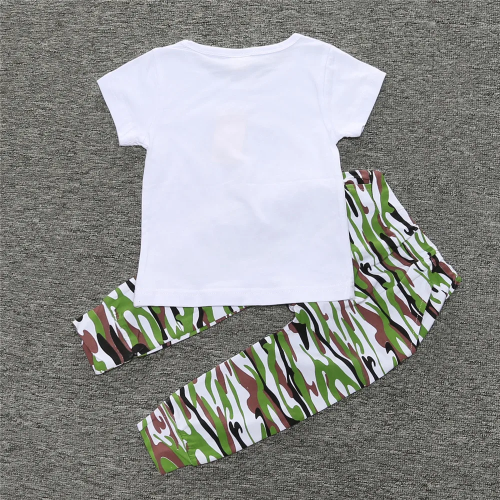 Новая одежда для маленьких мальчиков, топы, футболка+ камуфляжные штаны, комплект с платьем, SY135